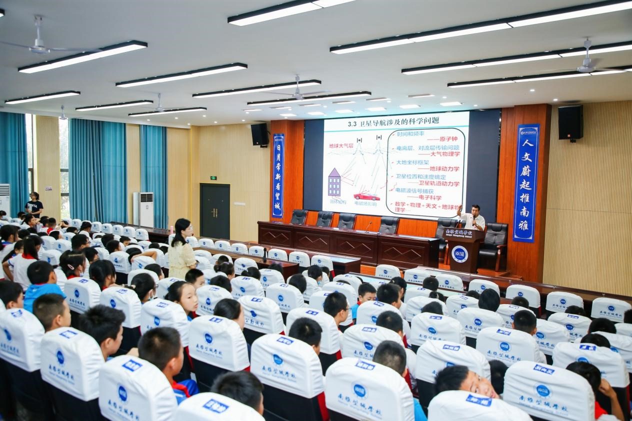 Xe tải khoa học phổ cập
